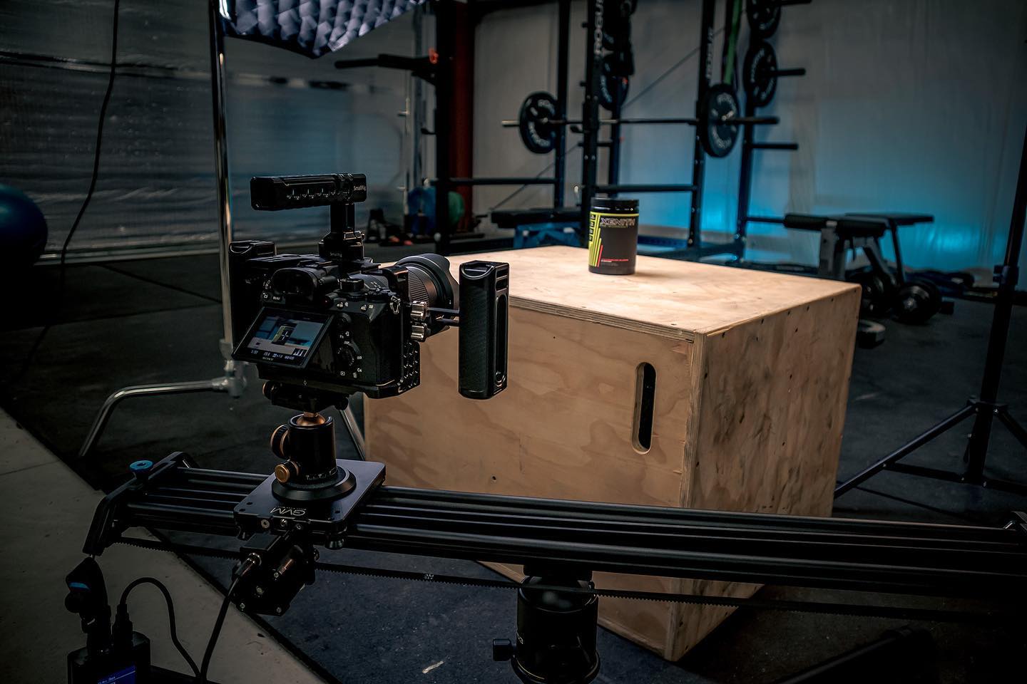 Like David Fincher levels of seamless movement:Motorized Camera Sliders For Dynamic Shots 5 93101412 543863409605428 8412526067281035264 n