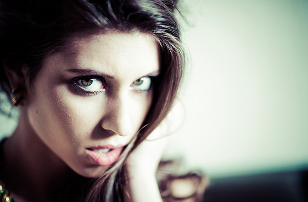 Newbie must-haves: 5 things to avoid in portrait photography 2 图片2 1 2