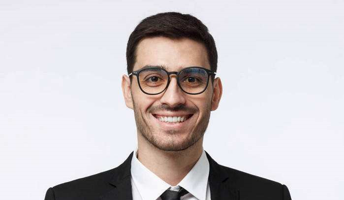 Taking close-ups of people's heads can also be very simple 4 04 1