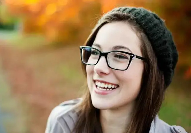How to make up for physical flaws in portrait photography 7 图片7 3 1