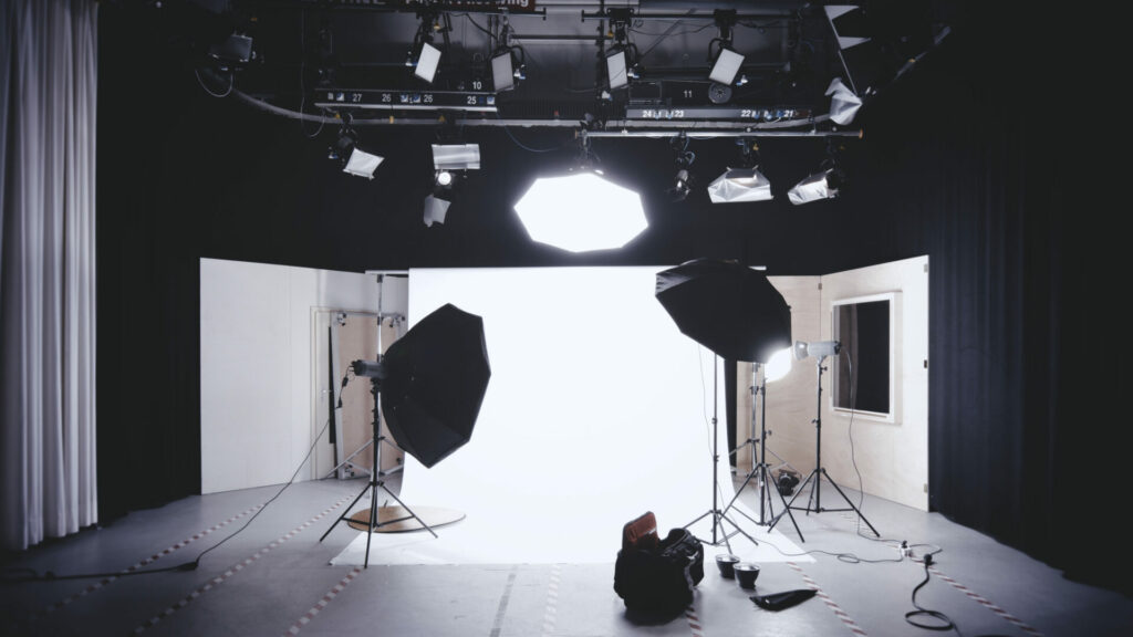 Are you shooting in natural or artificial light? 7 图片7 3 2
