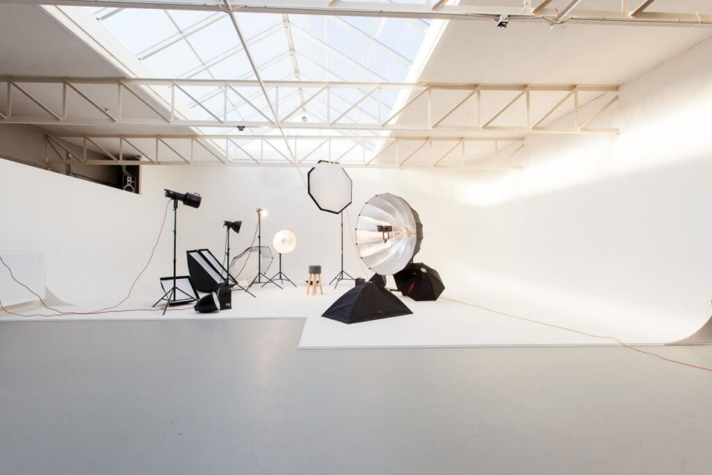 What equipment do you need to build a photo studio 1 图片1 3 1