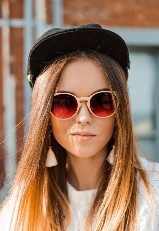 How can I use lighting to improve shadow detail in a photo? 1 图片1 3 2