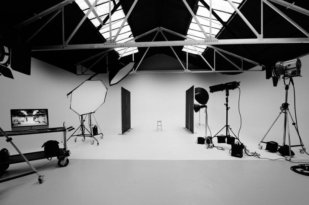 What equipment do you need to build a photo studio 2 图片2 1 2