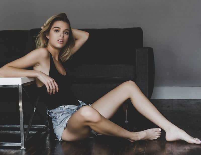 How can I use lighting to improve shadow detail in a photo? 2 图片2 1 3