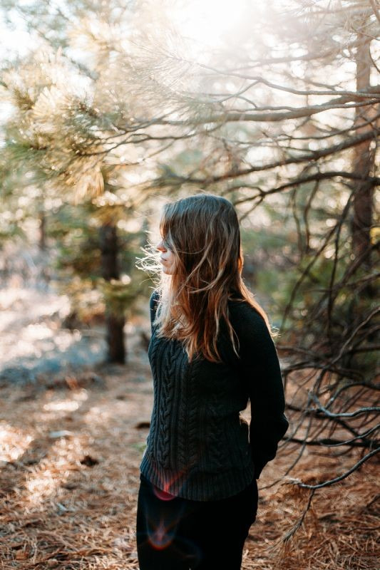 How can I use lighting to improve shadow detail in a photo? 4 图片4 2