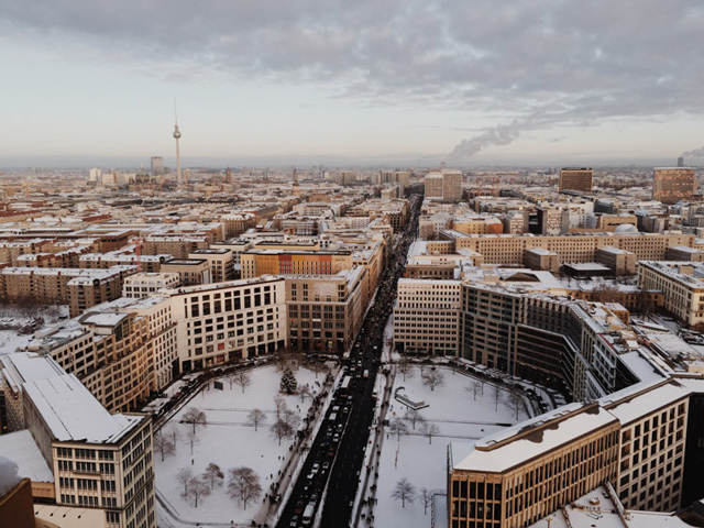 How do you shoot a city street scene? Learn to compose with a sense of line? 6 6 2