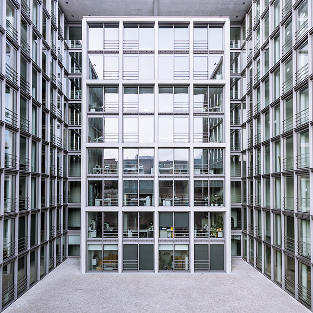 How do you shoot a city street scene? Learn to compose with a sense of line? 7 7 1
