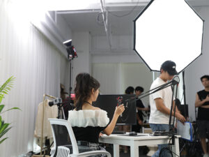 Beginner-friendly photo studio lighting kit